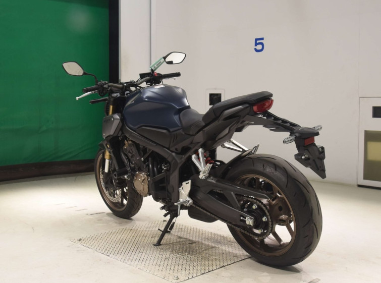 Мотоцикл Honda CB650R с пробегом 2714 km