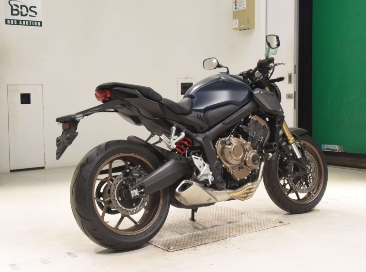 Мотоцикл Honda CB650R с пробегом 2714 km