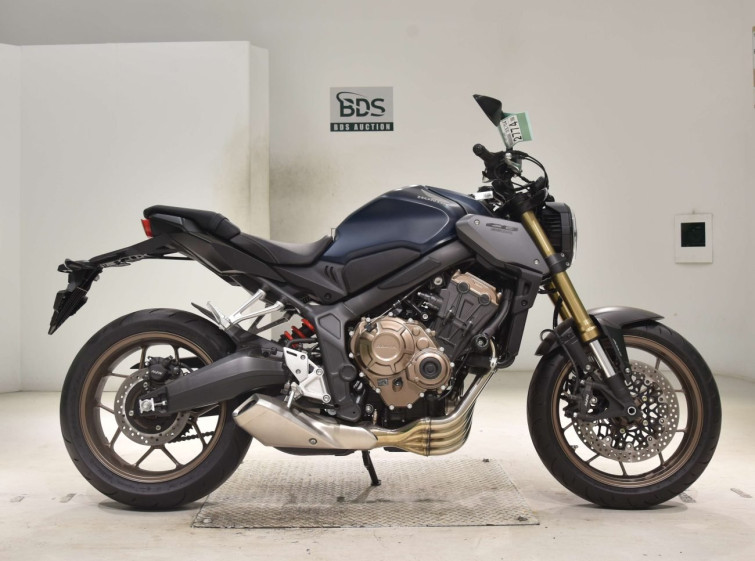 Мотоцикл Honda CB650R с пробегом 2714 km