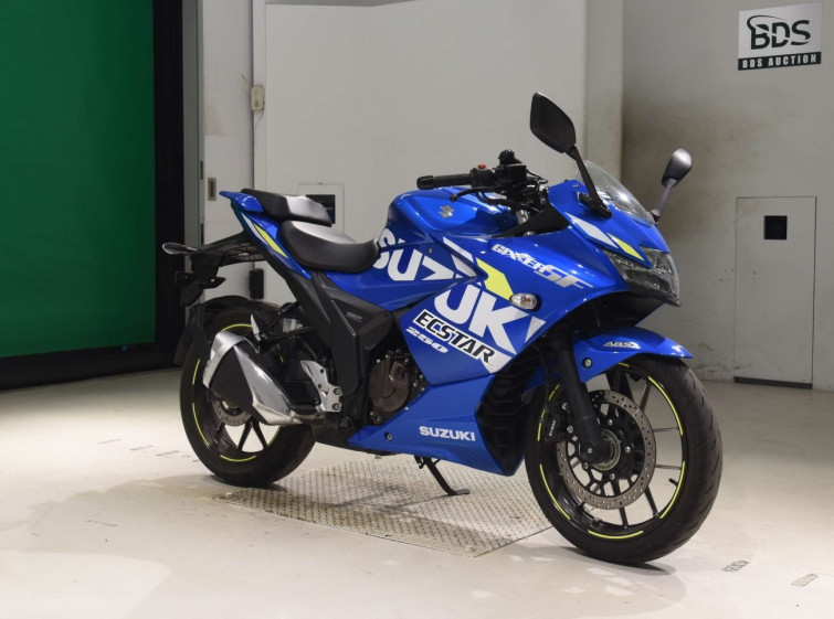 Мотоцикл Suzuki GIXXER250 з пробігом 11164 km
