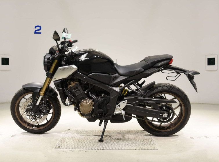 Мотоцикл Honda CB650R з пробігом 9887 km