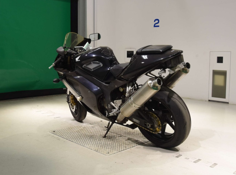 Мотоцикл Honda VTR1000SP с пробегом 28600 m