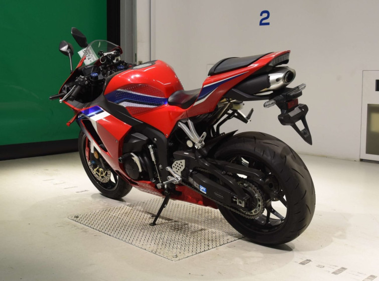 Мотоцикл Honda CBR600RR с пробегом 8552 km