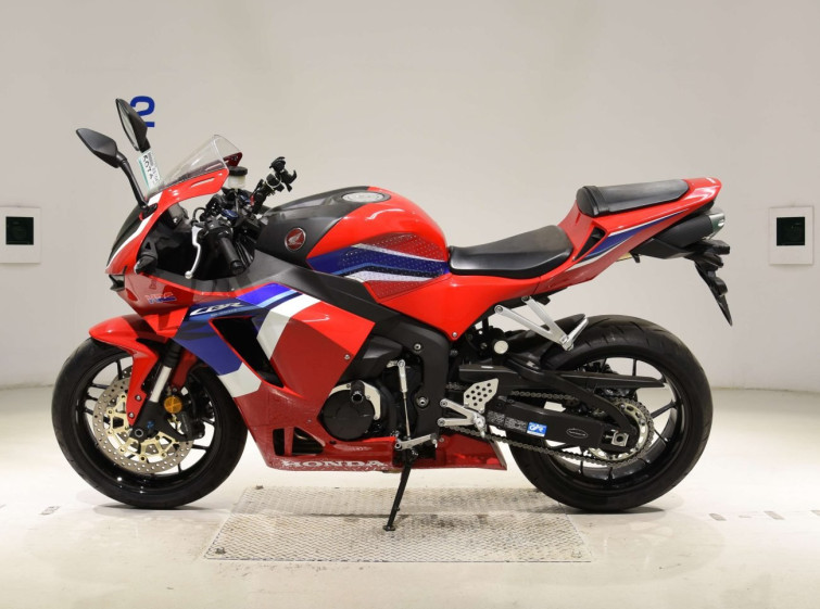 Мотоцикл Honda CBR600RR с пробегом 8552 km