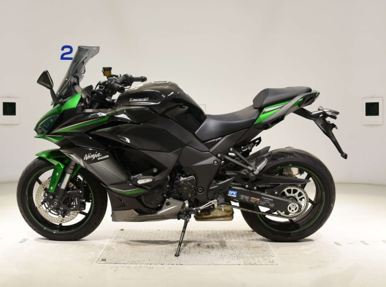 Мотоцикл Kawasaki ninja 1000 sx с пробегом 4391 km