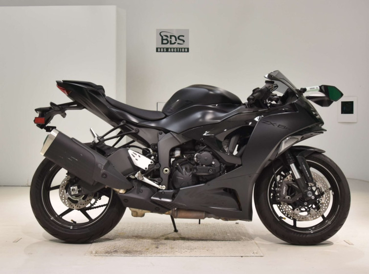 Мотоцикл Kawasaki ZX-6R з пробігом 3111 km