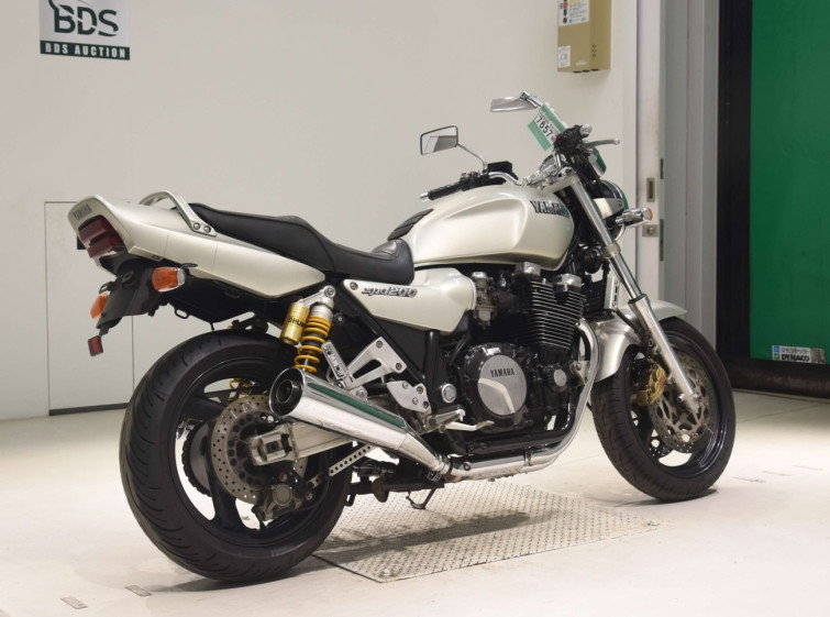 Мотоцикл Yamaha XJR1200 з пробігом 67101 km