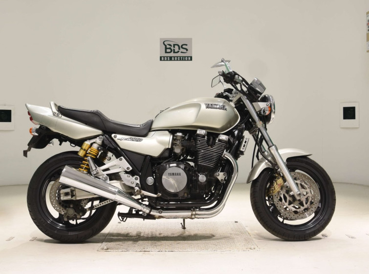Мотоцикл Yamaha XJR1200 з пробігом 67101 km