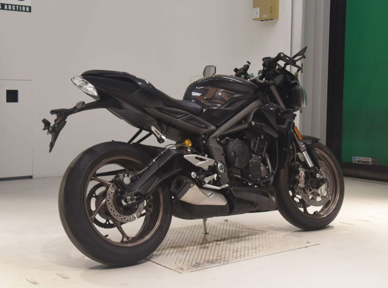 Мотоцикл Triumph STREET TRIPLE RS з пробігом 19444 km