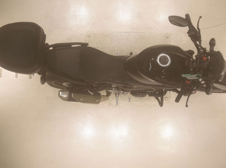 Мотоцикл Suzuki SV650 з пробігом 4190 km