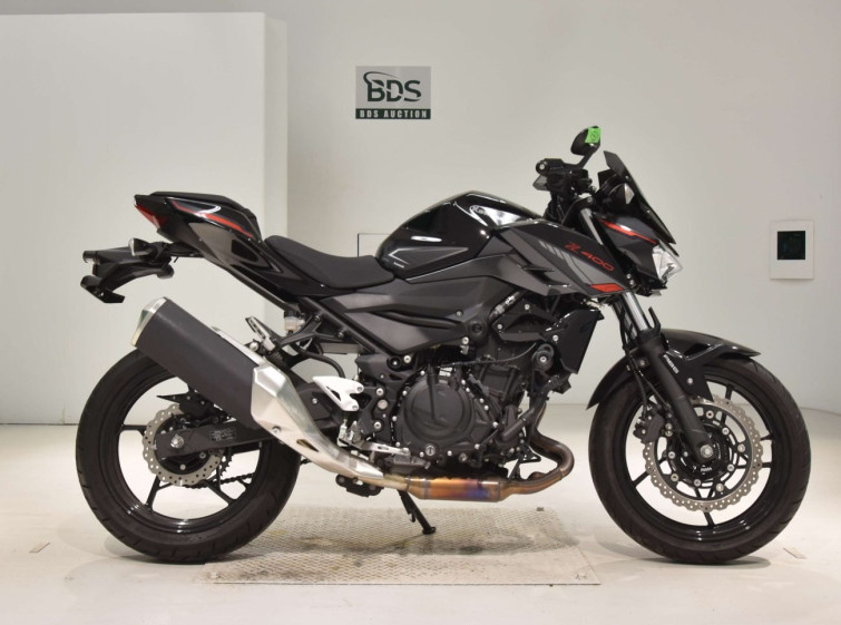Мотоцикл Kawasaki Z400 з пробігом 2802 km