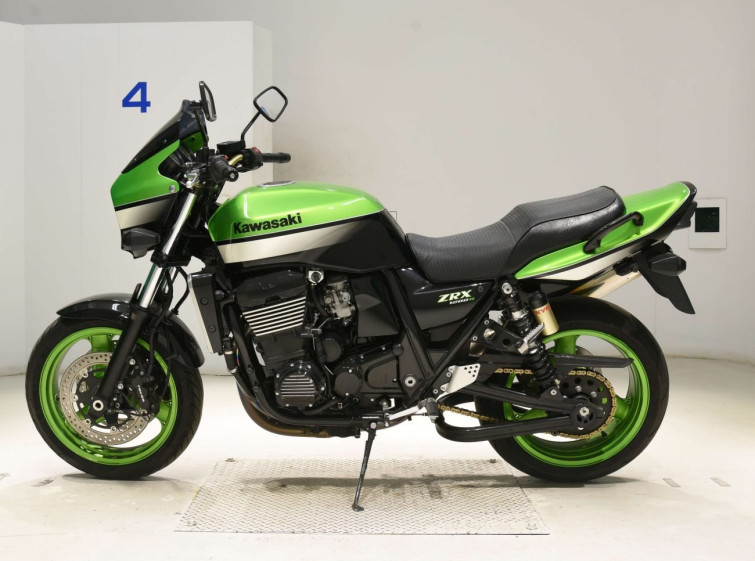 Мотоцикл Kawasaki ZRX1200R с пробегом 32545 km