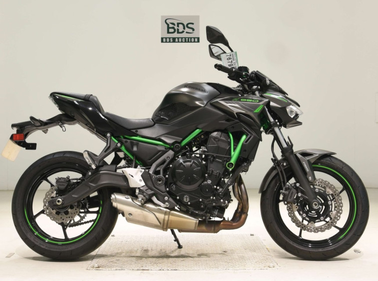 Мотоцикл Kawasaki Z650 з пробігом 4935 km