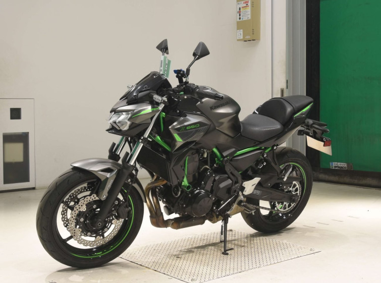 Мотоцикл Kawasaki Z650 з пробігом 4935 km