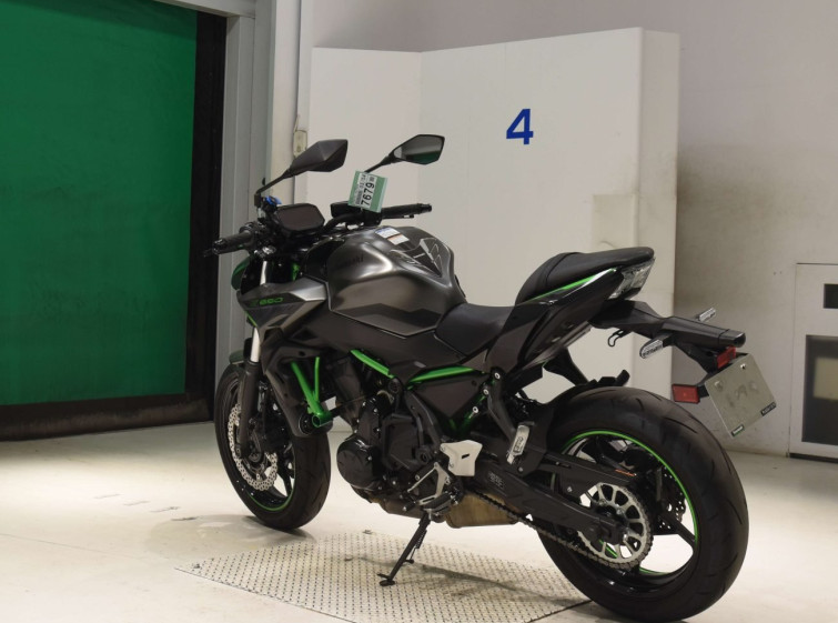 Мотоцикл Kawasaki Z650 з пробігом 4935 km