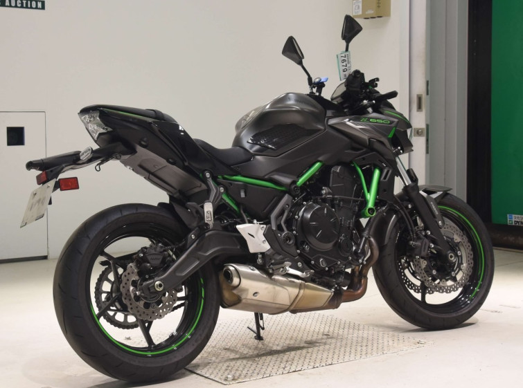 Мотоцикл Kawasaki Z650 з пробігом 4935 km