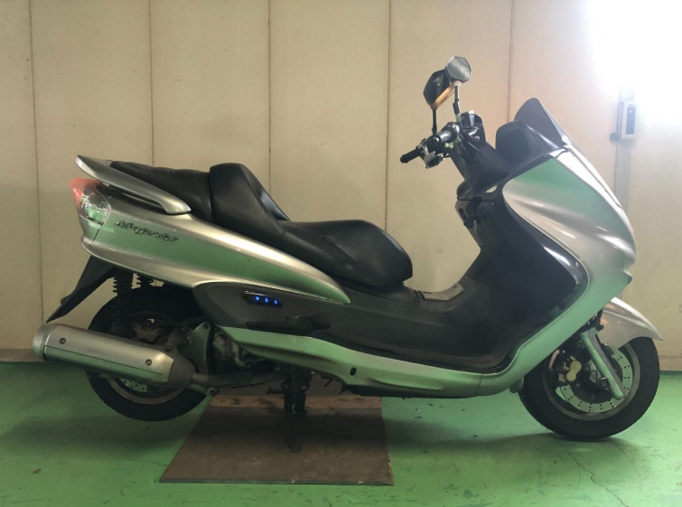 Мотоцикл Yamaha MAJESTY 250