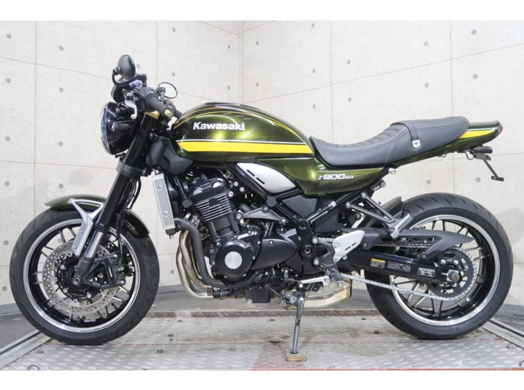 Мотоцикл Kawasaki Z900RS з пробігом 1930 km