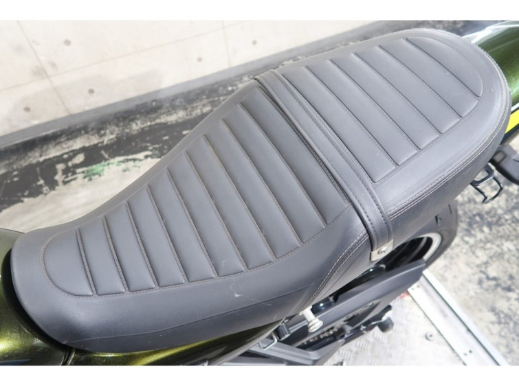 Мотоцикл Kawasaki Z900RS з пробігом 1930 km