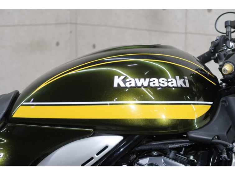 Мотоцикл Kawasaki Z900RS з пробігом 1930 km