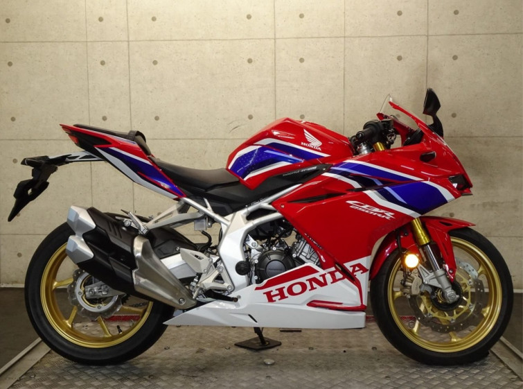 Мотоцикл Honda CBR250RRA з пробігом 1820 km