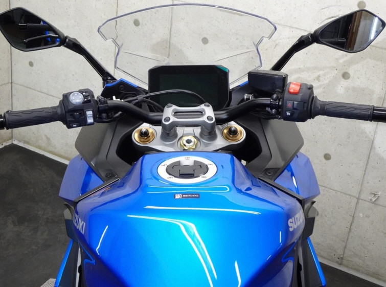Мотоцикл Suzuki gsx-s1000 gt с пробегом 17280 km