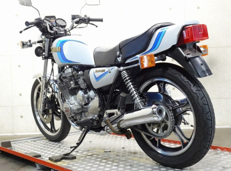 Мотоцикл Yamaha XJ400 с пробегом 13447 km