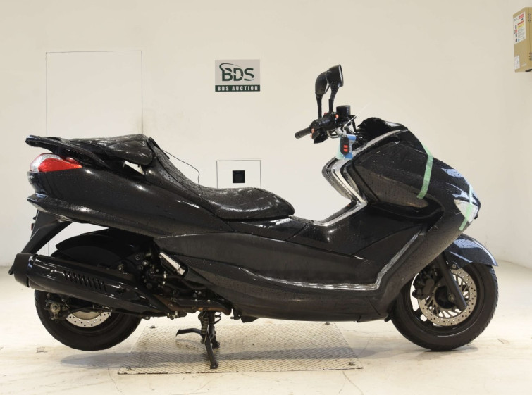 Мотоцикл Yamaha MAJESTY 250