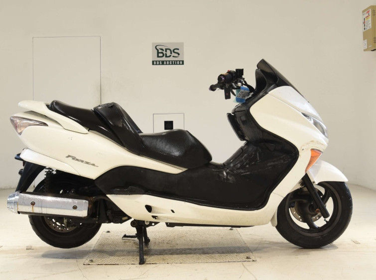 Мотоцикл Honda FORZA с пробегом 72211 km
