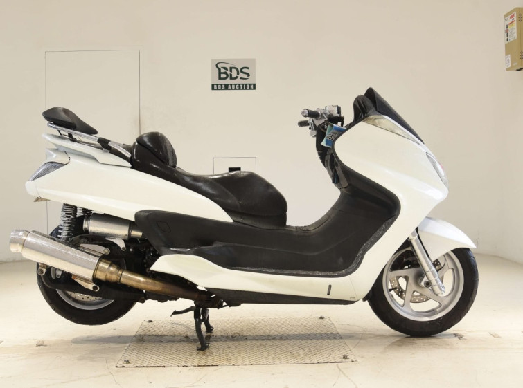 Мотоцикл Yamaha MAJESTY 250