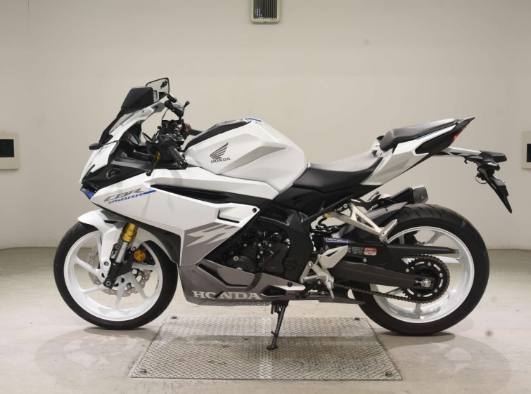 Мотоцикл Honda CBR250RRA с пробегом 676 km