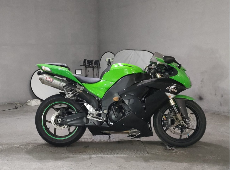 Мотоцикл Kawasaki NINJA ZX-10R з пробігом 8575 km
