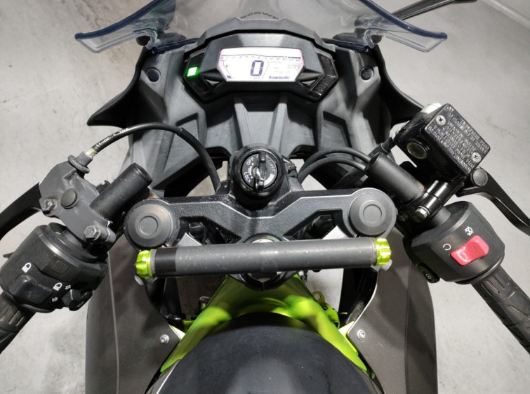 Мотоцикл Kawasaki NINJA250 з пробігом 3299 km