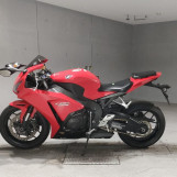 Мотоцикл Honda CBR1000RR с пробегом 27470 km
