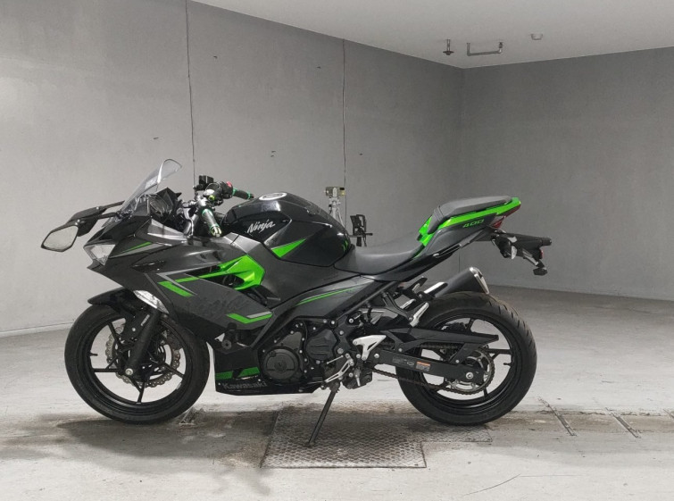 Мотоцикл Kawasaki NINJA400 з пробігом 22572 km