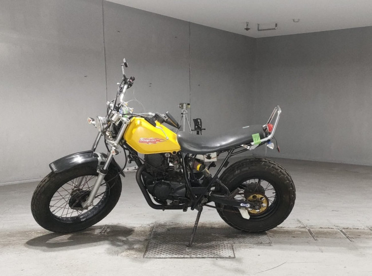 Мотоцикл Yamaha TW200 с пробегом 3124 km