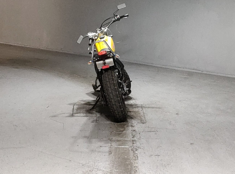 Мотоцикл Yamaha TW200 с пробегом 3124 km