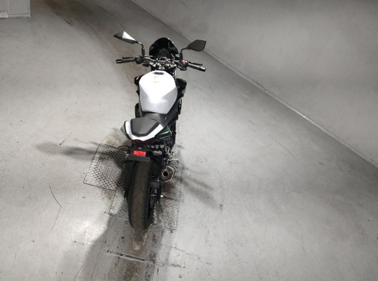 Мотоцикл Kawasaki Z400 з пробігом 5116 km