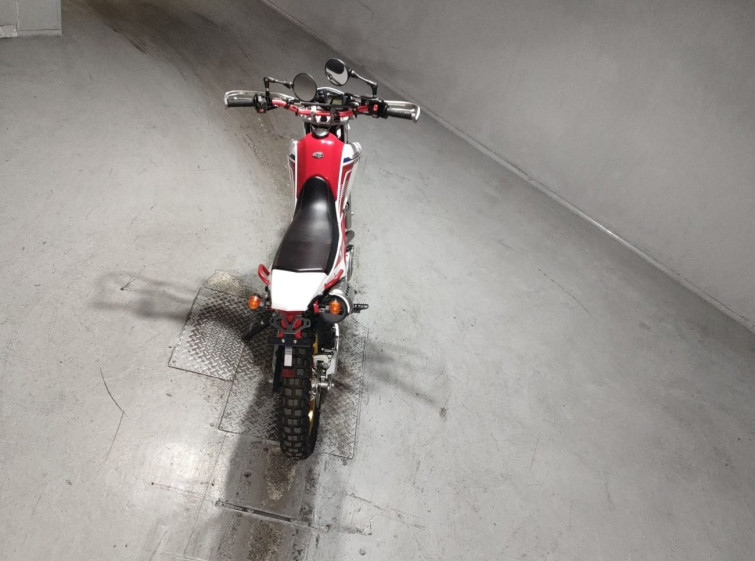 Мотоцикл Yamaha SEROW XT250 с пробегом 2819 km