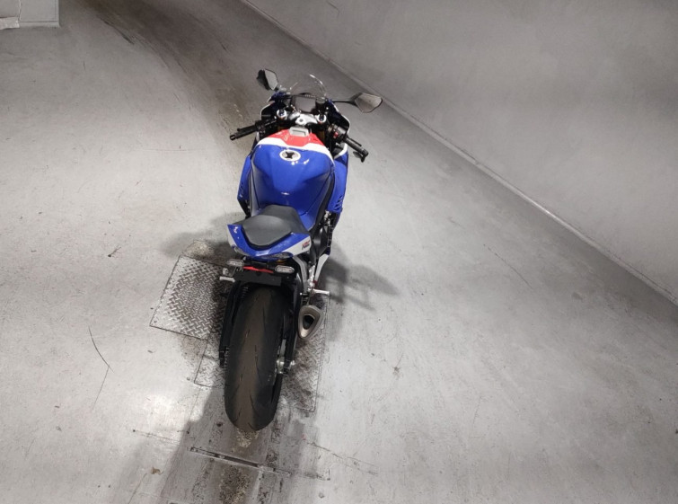 Мотоцикл Honda CBR1000RR SP з пробігом 5055 km