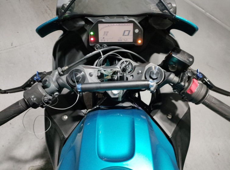 Мотоцикл Yamaha YZF-R25 с пробегом 9671 km