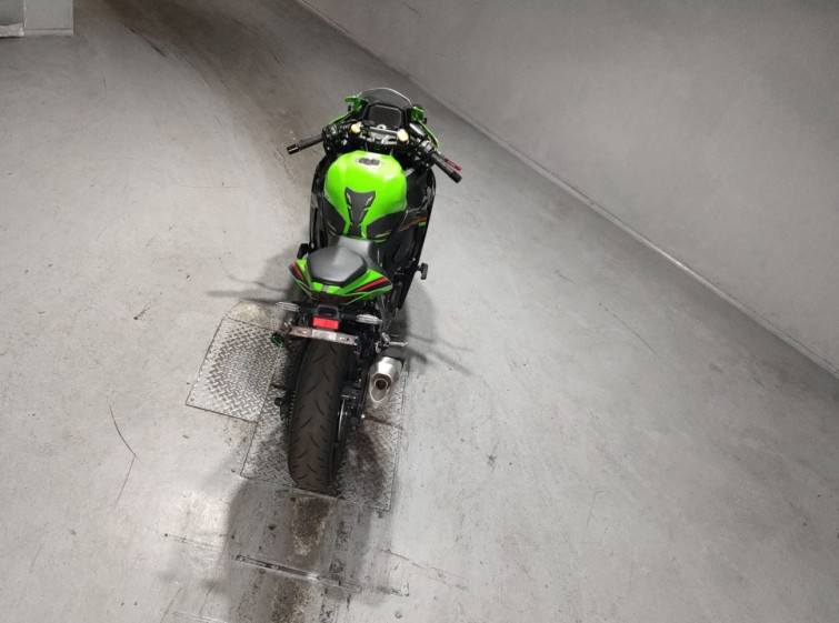 Мотоцикл Kawasaki NINJA ZX-4RR з пробігом 6435 km