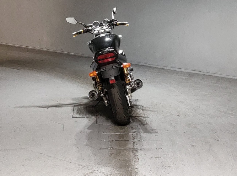 Мотоцикл Yamaha XJR1300 з пробігом 15296 km