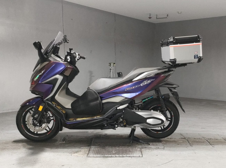 Мотоцикл Honda FORZA з пробігом 9344 km