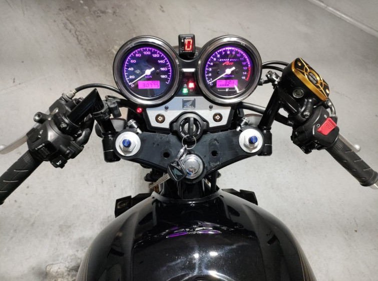Мотоцикл Honda CB400SFV с пробегом 30775 km