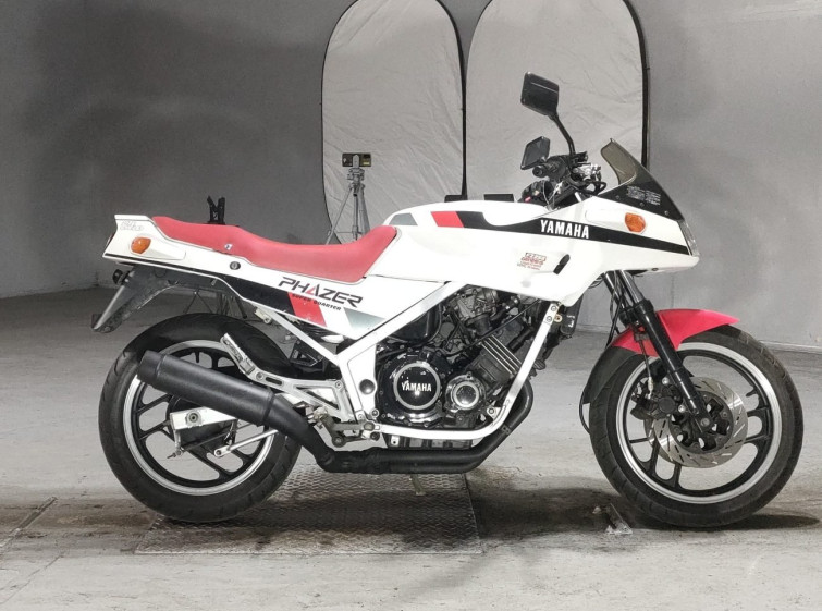 Мотоцикл Yamaha FZ250 FAZER з пробігом 9719 km