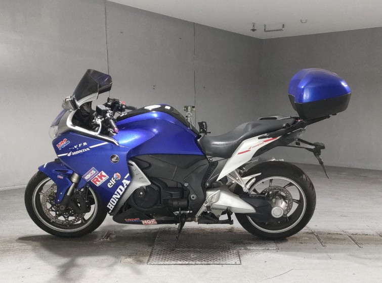 Мотоцикл Honda VFR1200F с пробегом 12273 km