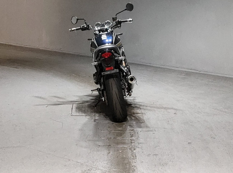 Мотоцикл Kawasaki Z900RS с пробегом 5682 km