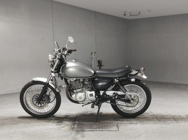 Мотоцикл Suzuki ST250 з пробігом 2124 km