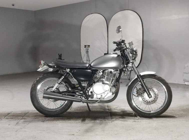 Мотоцикл Suzuki ST250 з пробігом 2124 km